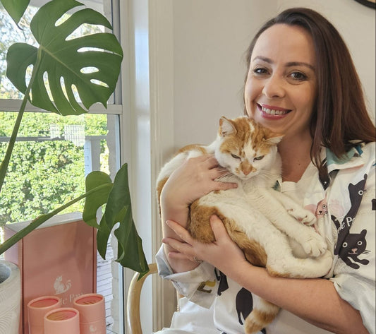 La Belle Paw in the Press & Medias